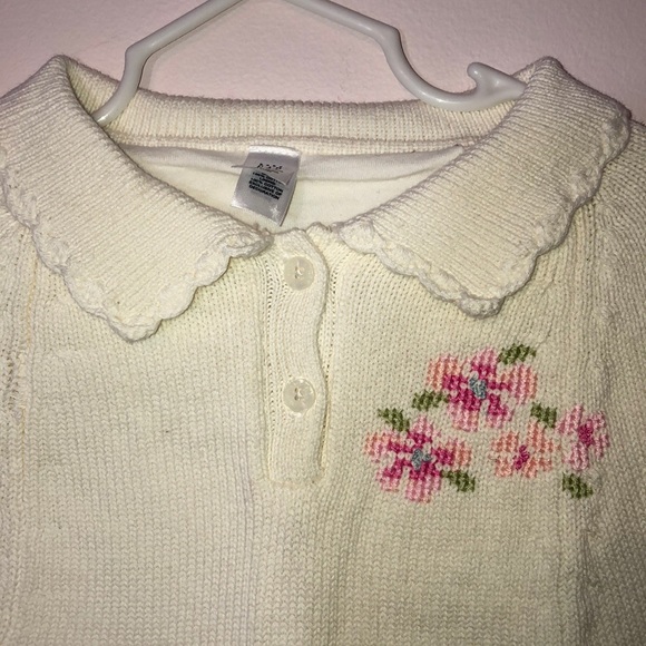 2/$20 Gap Floral embroidered knit scalloped cape - Picture 2 of 5